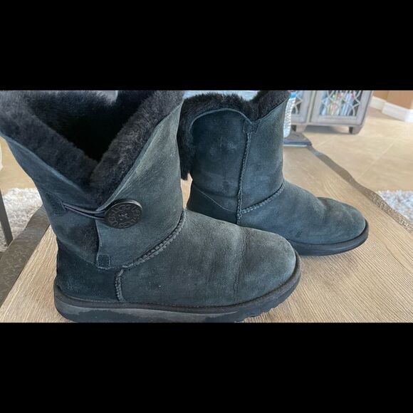 UGG® Women’s Bailey Button II Boots Black Sz 8 US - Picture 12 of 14